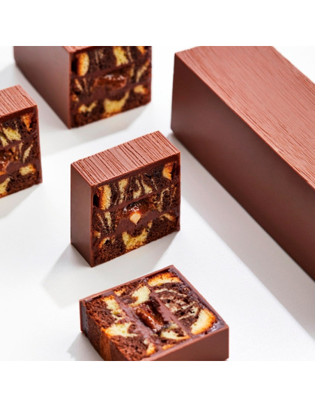 LIBRO TRAVEL CAKE BY GARUHARU, DE YUN EUNYOUNGBiblioteca